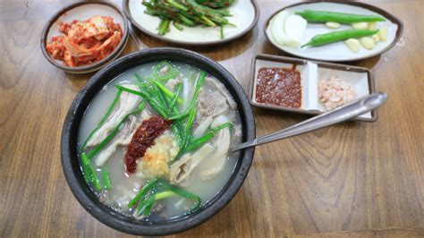  Dwaeji Gukbap: Savor the Soul-Warming Broth and Succulent Pork in Every Bite!