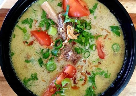  Soto Betawi: Một Món Súp Nổi Tiếng, Hấp Dẫn Với Vị Cay Gừng và Hương Thơm Hạt Điều!